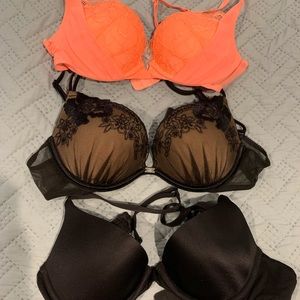3 Victoria’s Secret Bras